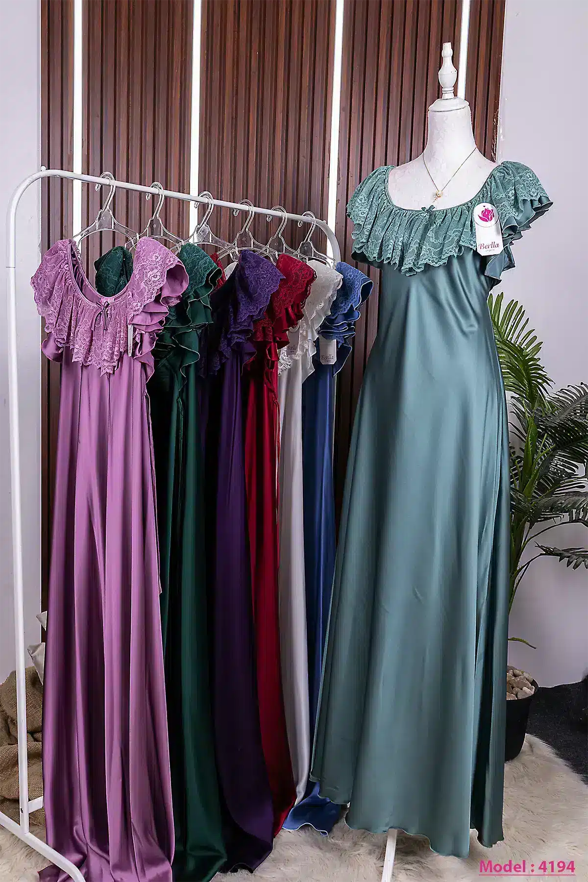 4194.1 موديل بيبي دول طويل كود 4194 - الصورة 1